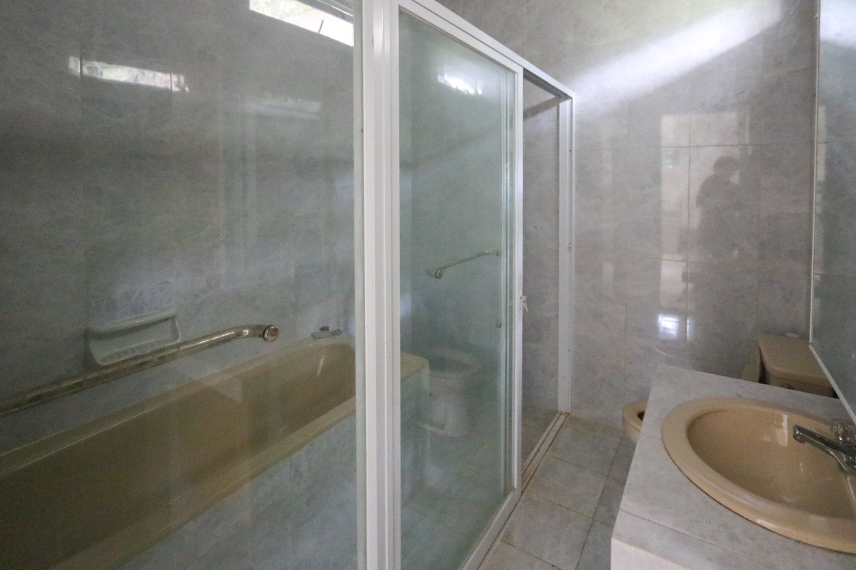 VILLA SIAP HUNI, VIEW TERBAIK DI VILLA MEGA INDAH, MEGA MENDUNG, PUNCAK, AKSES MUDAH DARI SENTUL CITY, BOGOR
