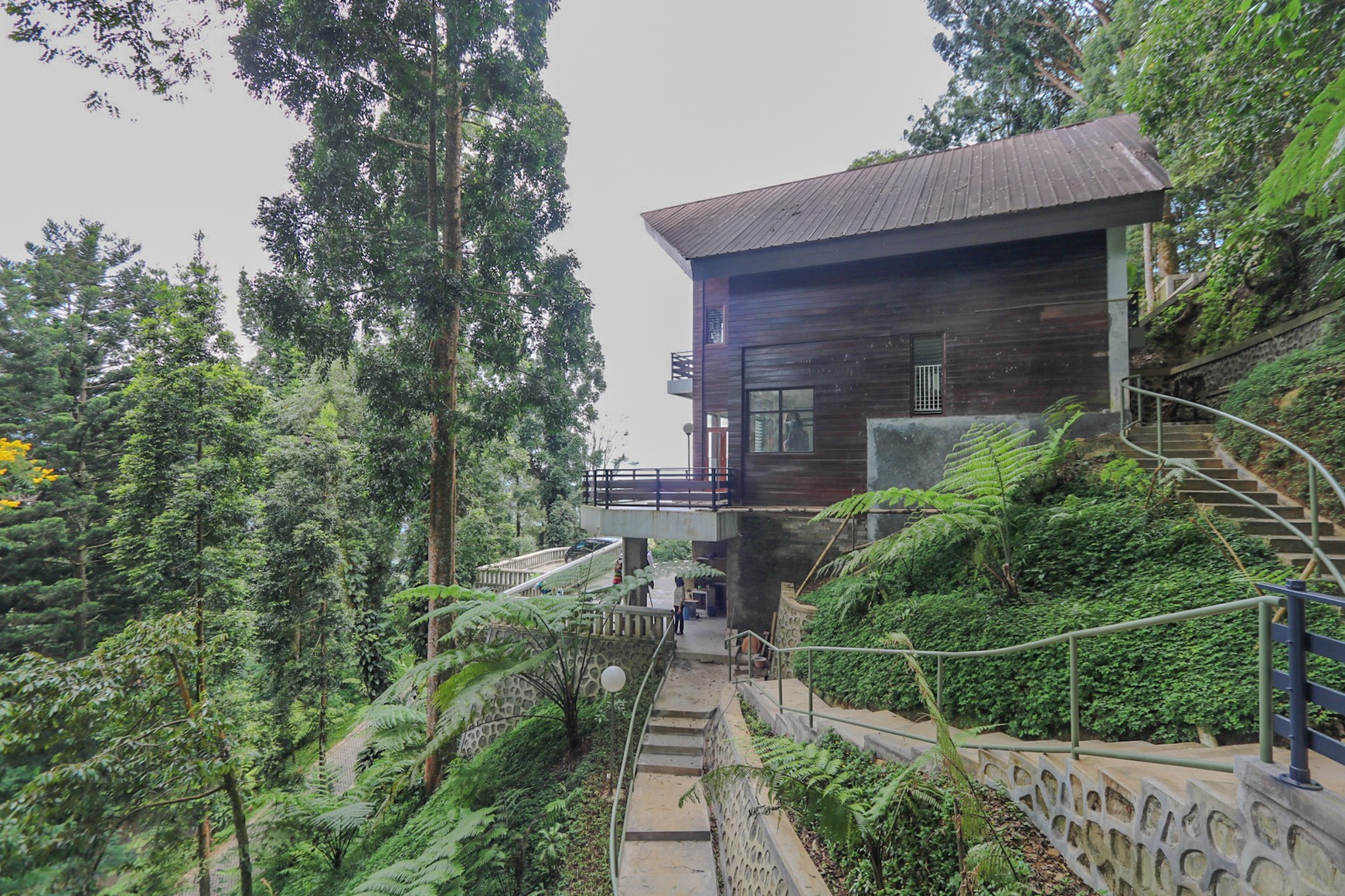 VILLA SIAP HUNI, VIEW TERBAIK DI VILLA MEGA INDAH, MEGA MENDUNG, PUNCAK, AKSES MUDAH DARI SENTUL CITY, BOGOR