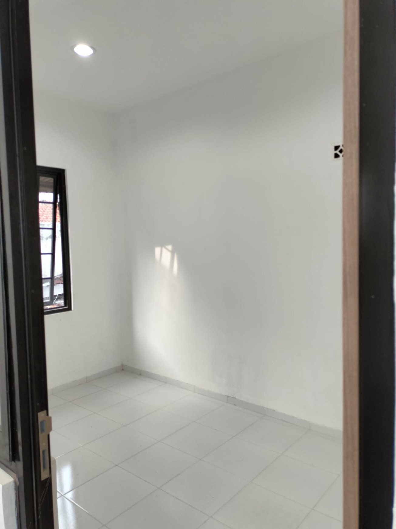 Disewakan Rumah Luas Lokasi Strategis Cocok Untuk Usaha @Buah Batu, Bandung
