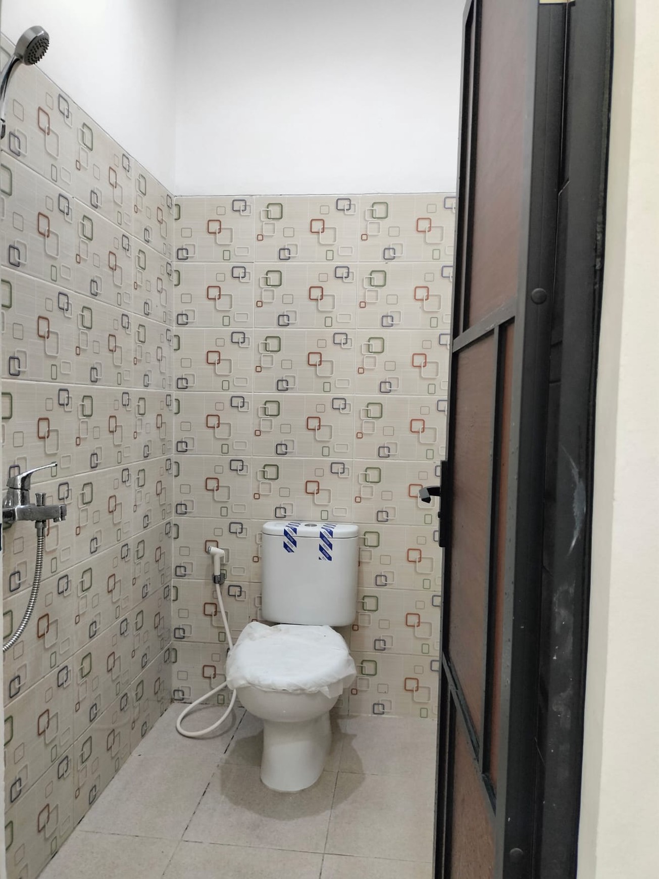 Disewakan Rumah Luas Lokasi Strategis Cocok Untuk Usaha @Buah Batu, Bandung