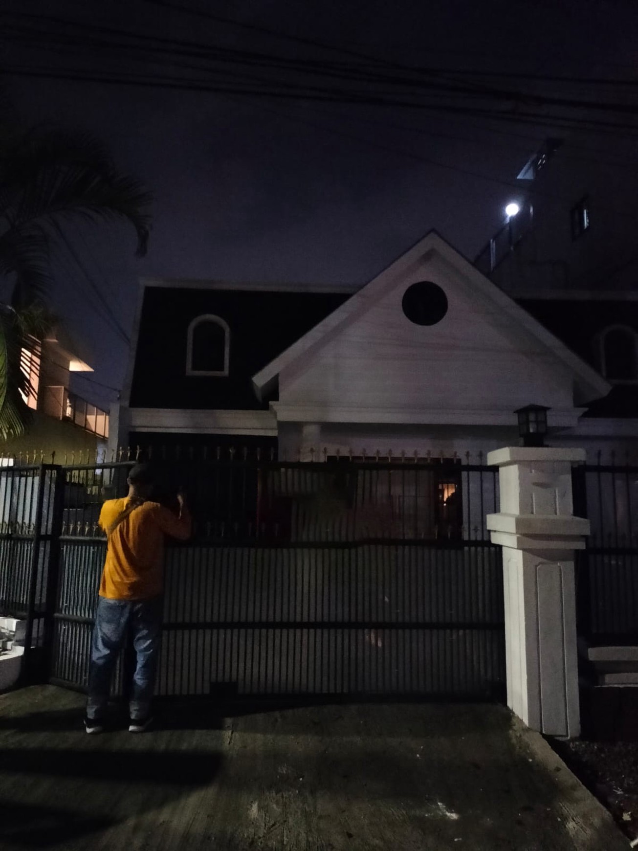 Disewakan Rumah Luas Lokasi Strategis Cocok Untuk Usaha @Buah Batu, Bandung