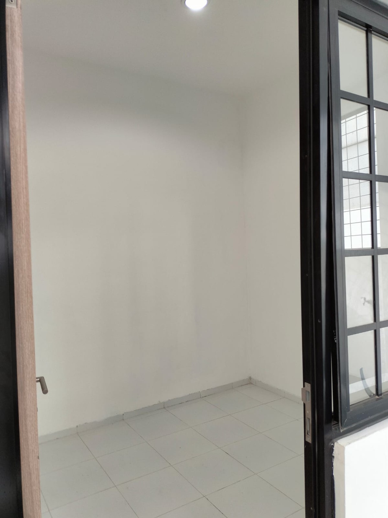 Disewakan Rumah Luas Lokasi Strategis Cocok Untuk Usaha @Buah Batu, Bandung