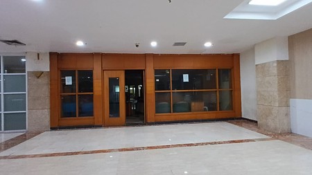 Ruang Usaha Strategis di Mall Ambasador, Lantai 5 - Siap Pakai