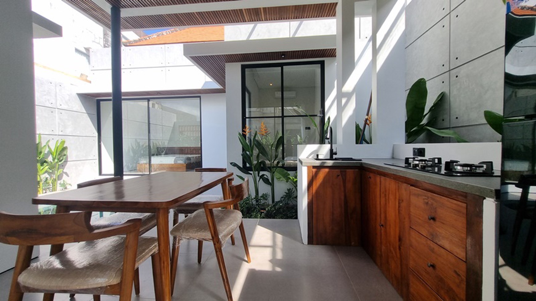 New Stylish 2-Bedroom Villa for Lease in the Heart of Seminyak