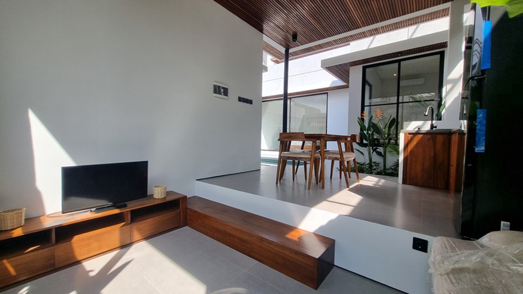 New Stylish 2-Bedroom Villa for Lease in the Heart of Seminyak