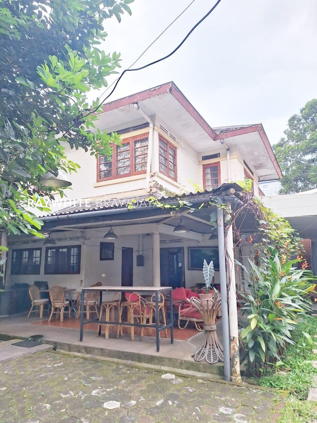 Rumah Bangunan 2 Lantai Lingkungan Tenang Area Sukajadi Bandung