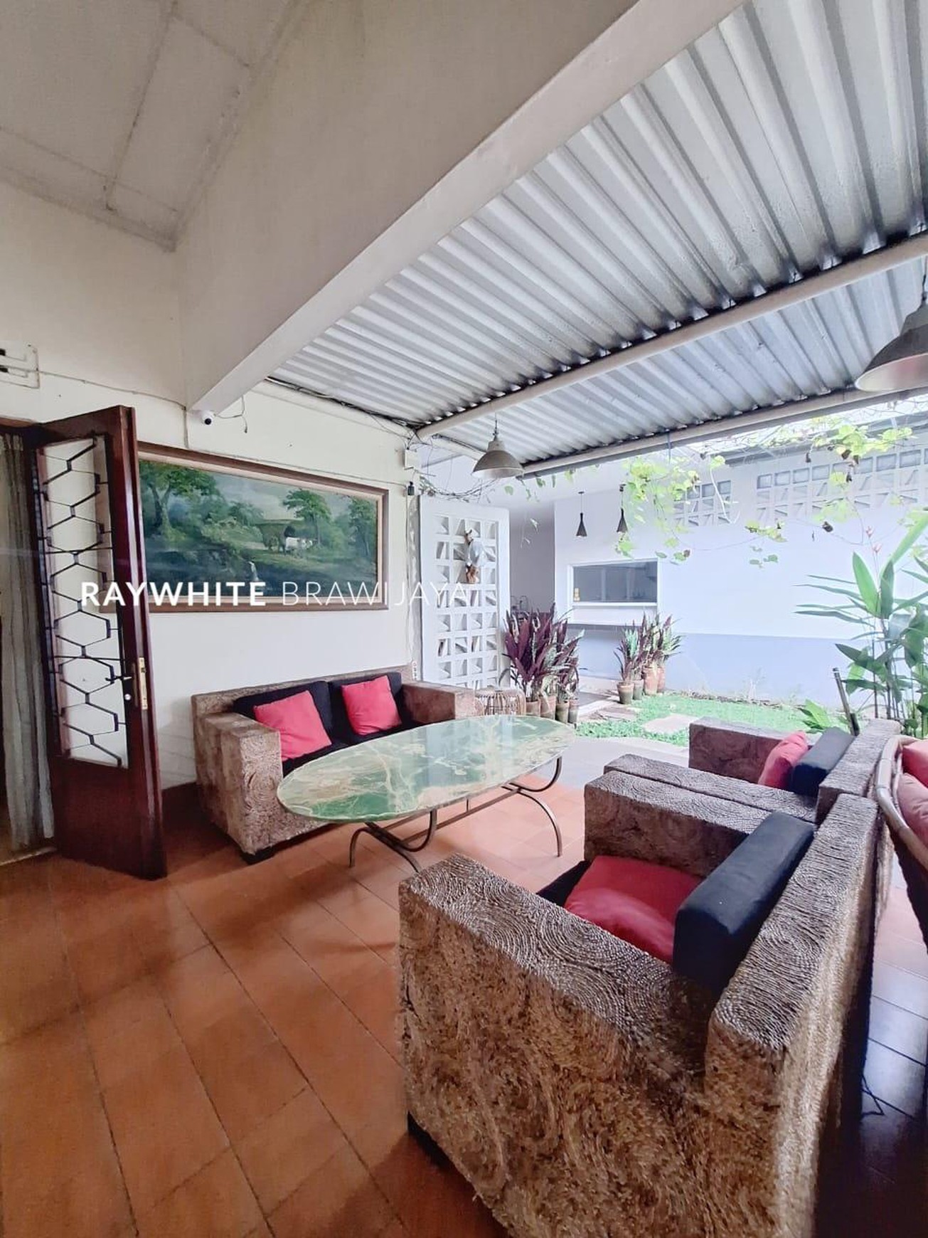 Rumah Bangunan 2 Lantai Lingkungan Tenang Area Sukajadi Bandung