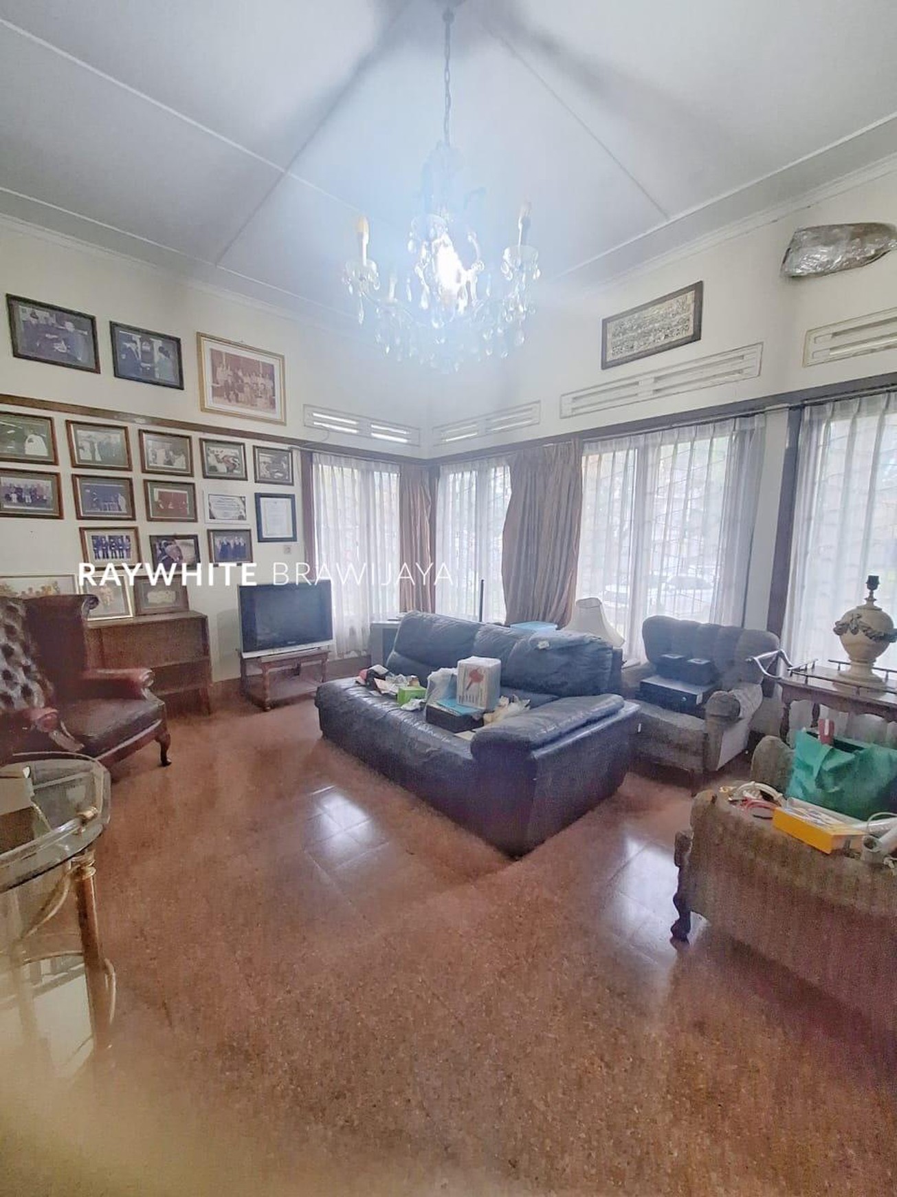 Rumah Bangunan 2 Lantai Lingkungan Tenang Area Sukajadi Bandung