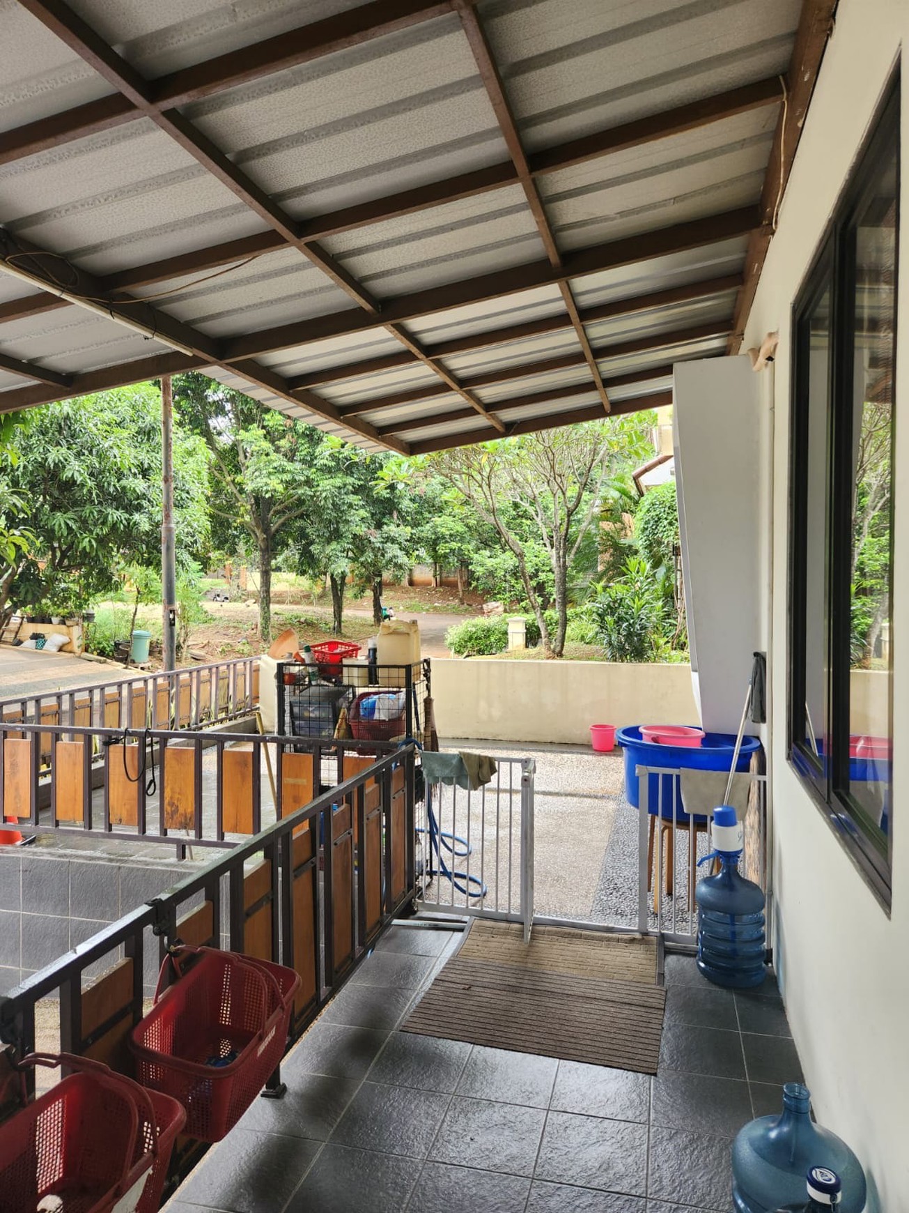 Rumah Saip Huni 3 Lantai di Legenda Wisata Cibubur   