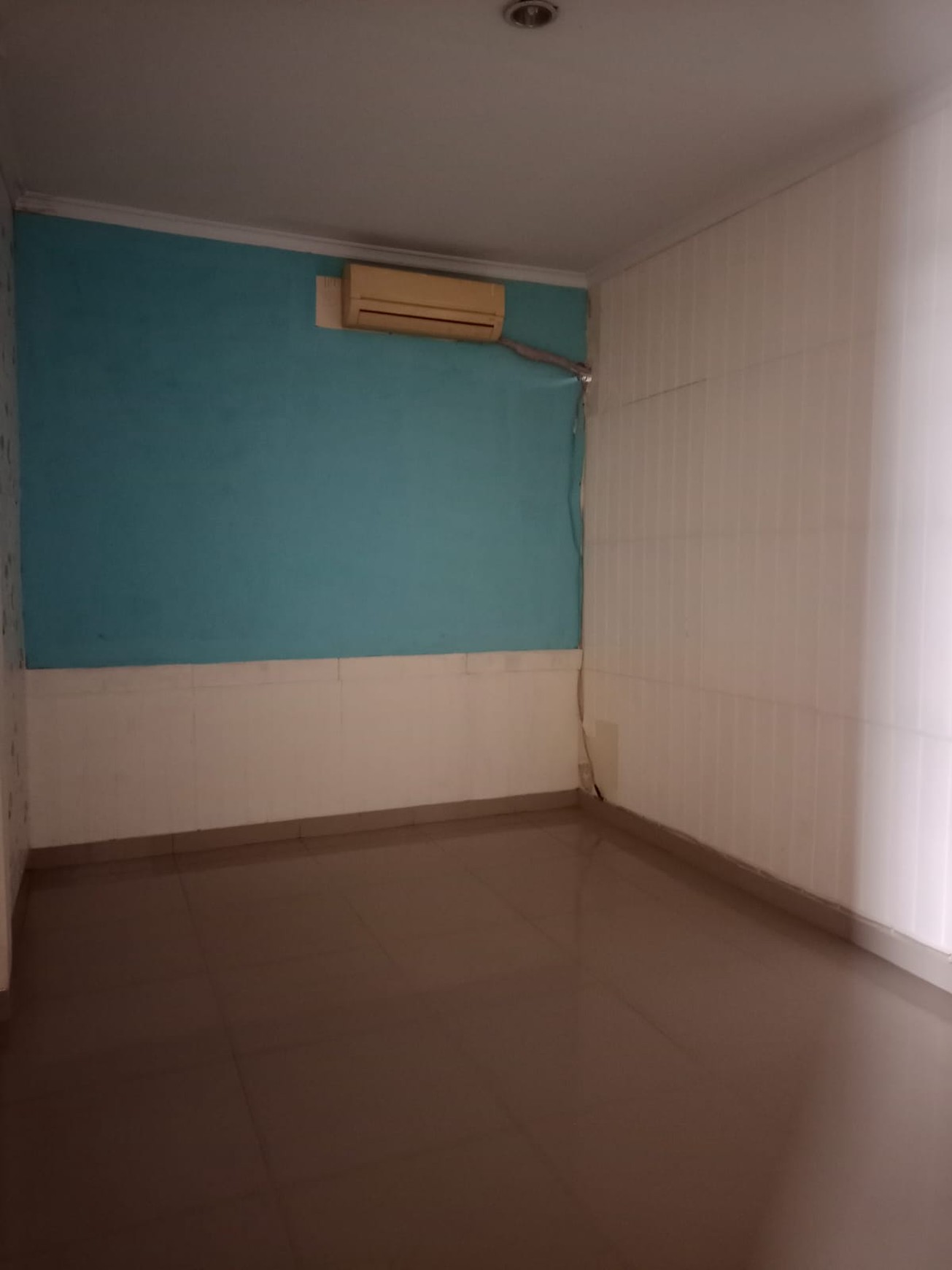 Rumah Saip Huni 3 Lantai di Legenda Wisata Cibubur   