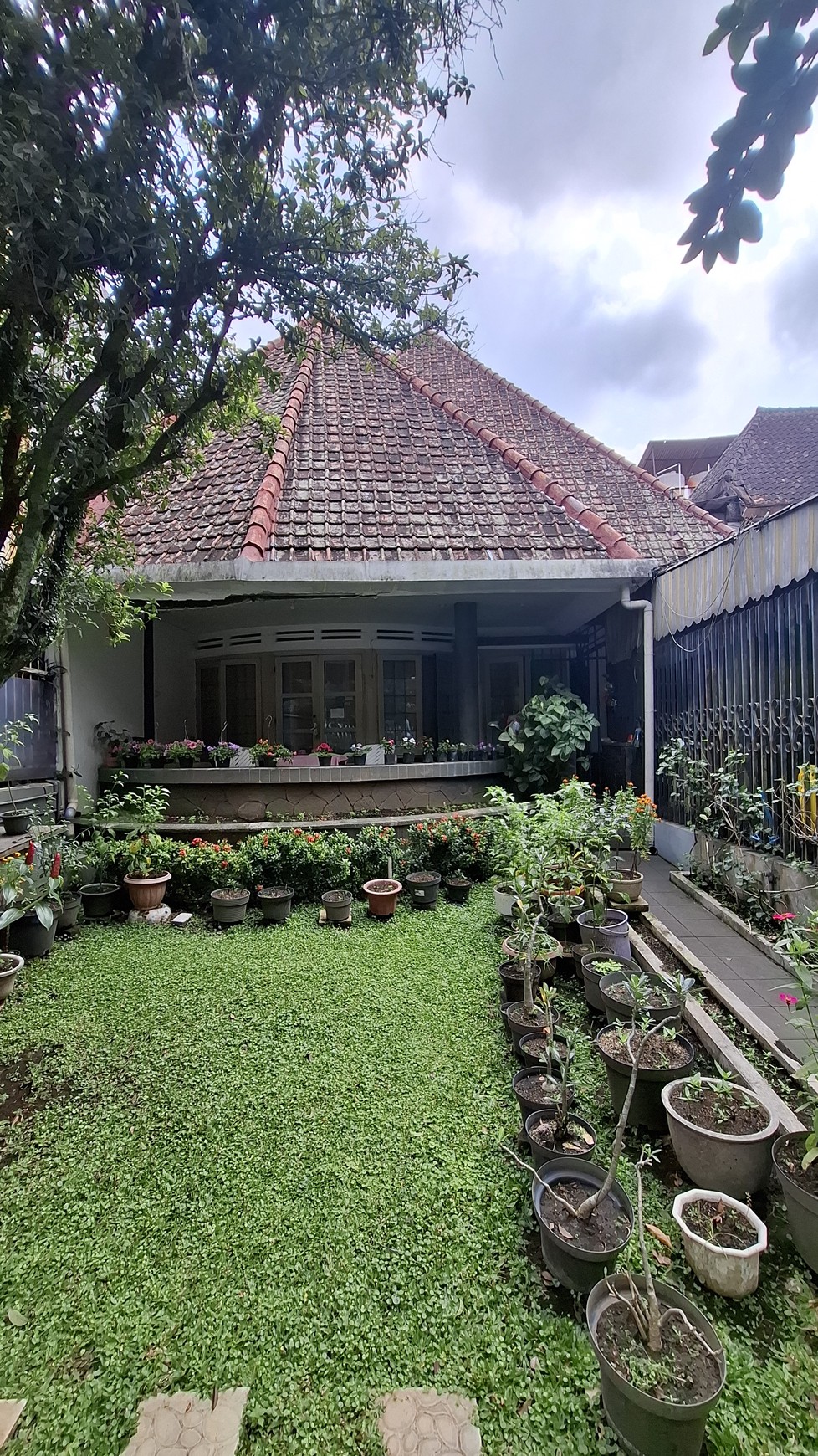 Rumah Lama Sayap Riau Cocok untuk Cafe & Kos Kosan