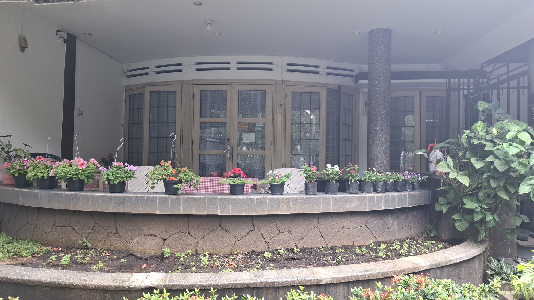 Rumah Lama Sayap Riau Cocok untuk Cafe & Kos Kosan