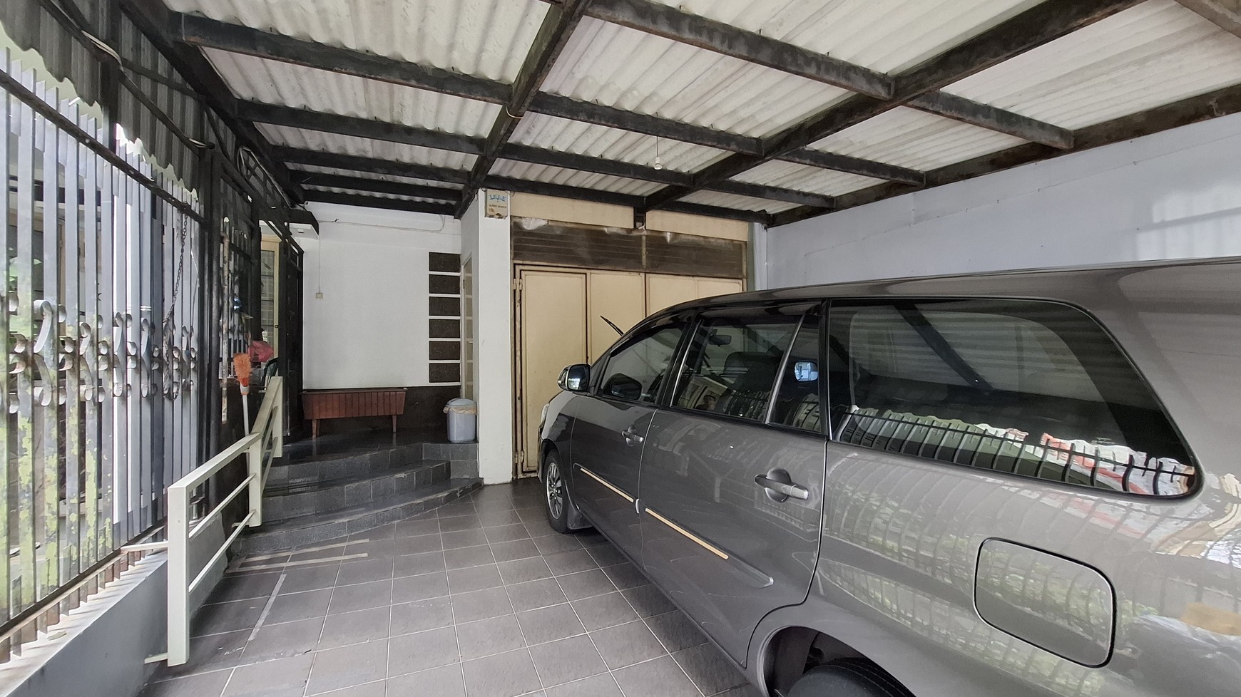 Rumah Lama Sayap Riau Cocok untuk Cafe & Kos Kosan