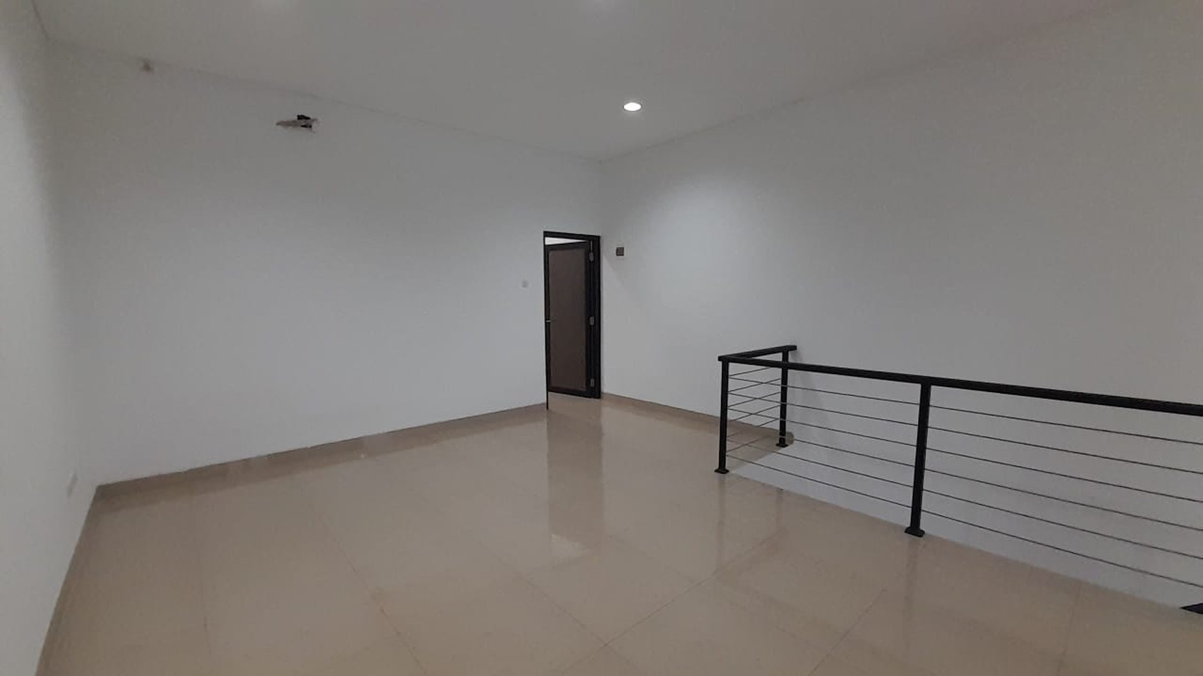 Rumah Baru Minimalis Modern di Komplek Puri Syailendra Sayap Surya Sumantri