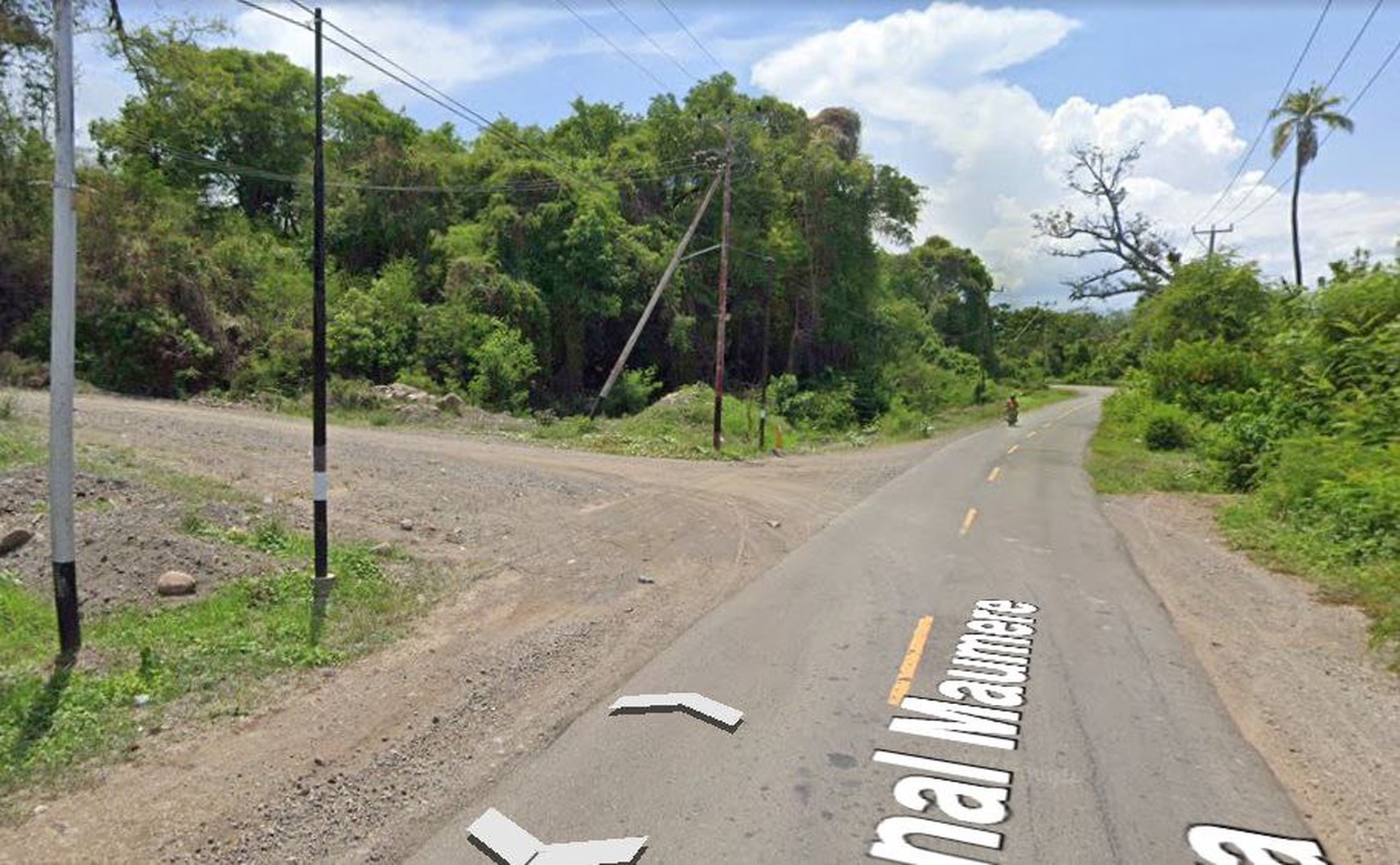 Dijual Tanah Murah Ex Pabrik Jl. Nasional Maumere - Larantuka, NTT Dekat Santai Divers Maumere