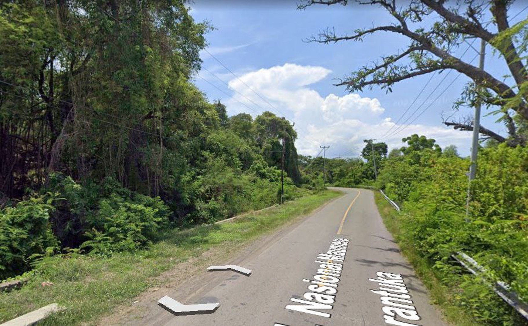 Dijual Tanah Murah Ex Pabrik Jl. Nasional Maumere - Larantuka, NTT Dekat Santai Divers Maumere