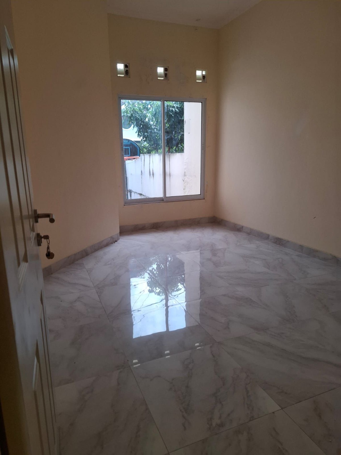 Disewa rumah siap huni serpong city paradise tangerang strategis rapih terawat