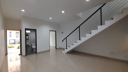 Rumah Baru Minimalis Modern di Komplek Puri Syailendra Sayap Surya Sumantri