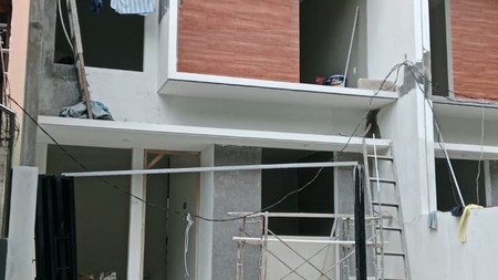 Dijual Rumah 2 lantai di Kutisari Indah Utara Surabaya
