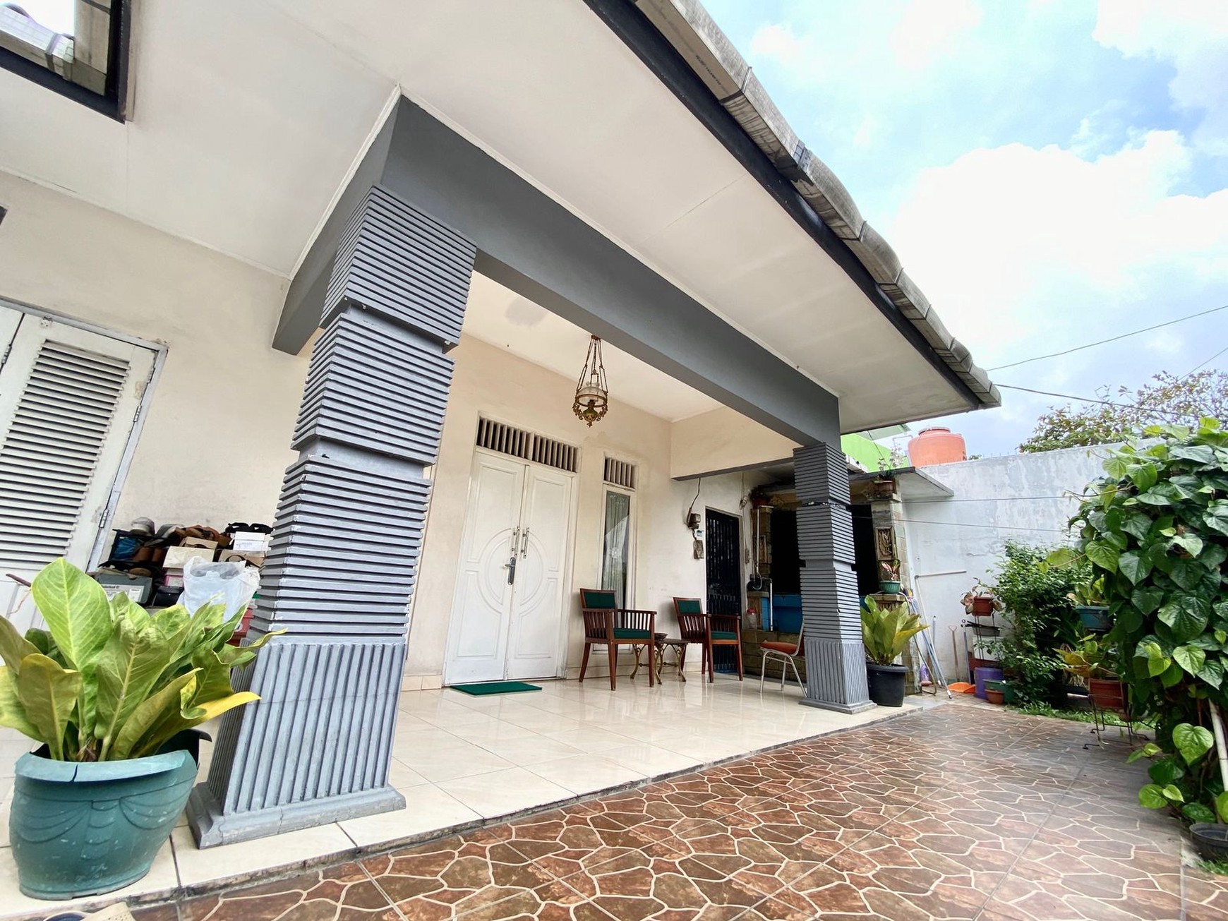 Rumah strategis di Lenteng Agung Raya