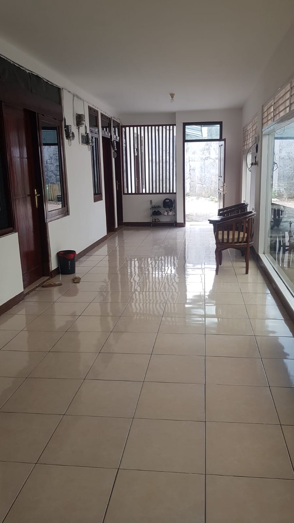 Dijual Cepat Rumah Kosan 2 Lantai Bonus 1 Unit AC 1 PK di Menteng Dalam
