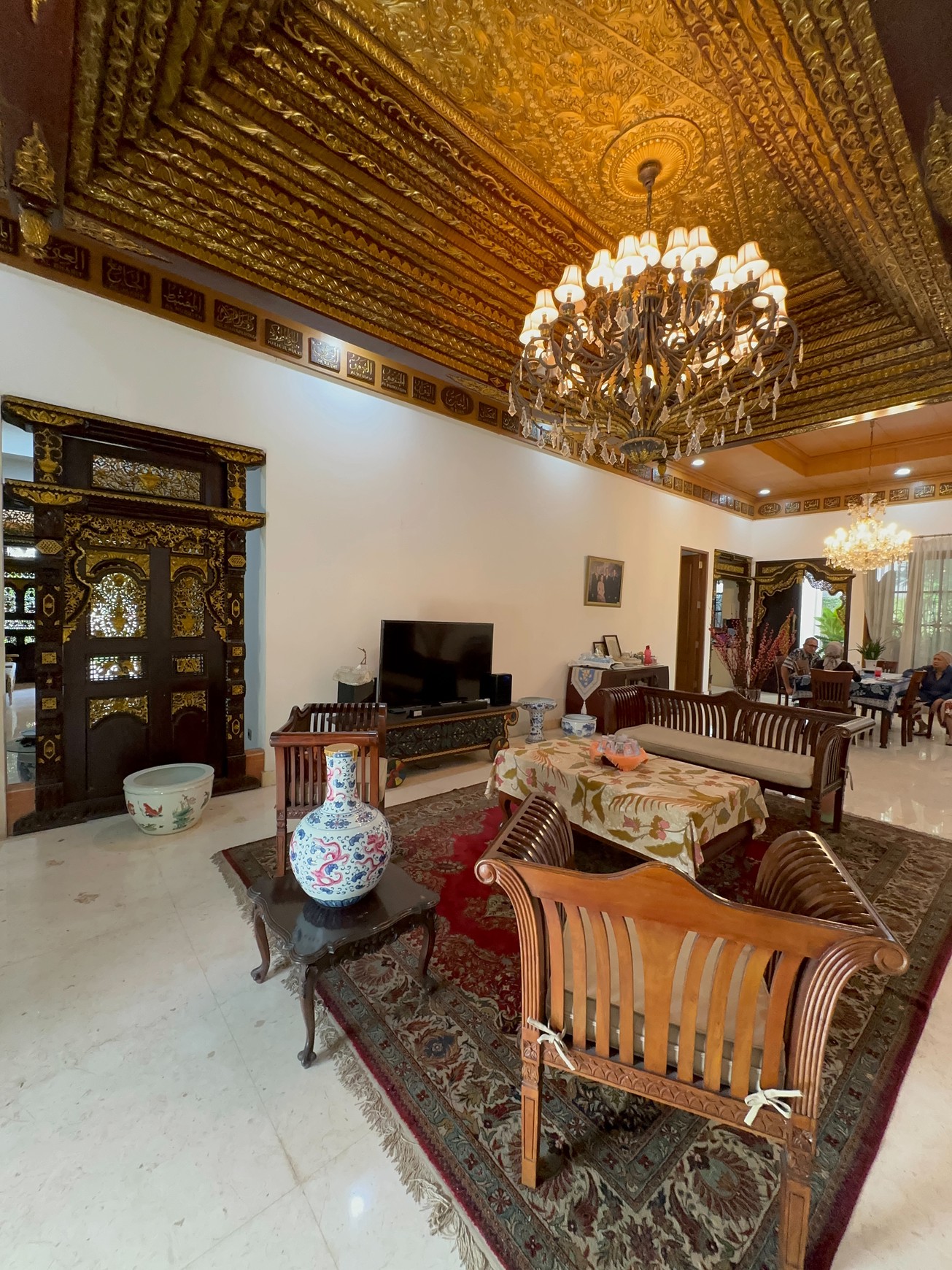Rumah dijual semi furnished Cinere