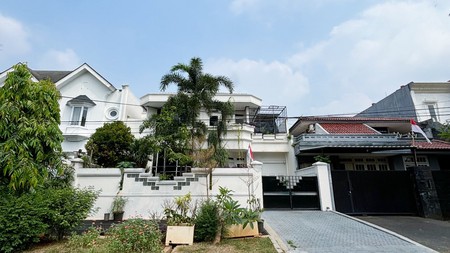 RUMAH MEWAH DI KAWASAN ELITE PONDOK INDAH, JAKARTA SELATAN.