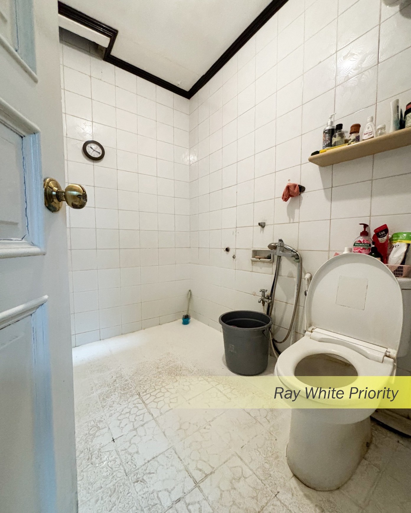RUMAH MEWAH DI KAWASAN ELITE PONDOK INDAH, JAKARTA SELATAN.