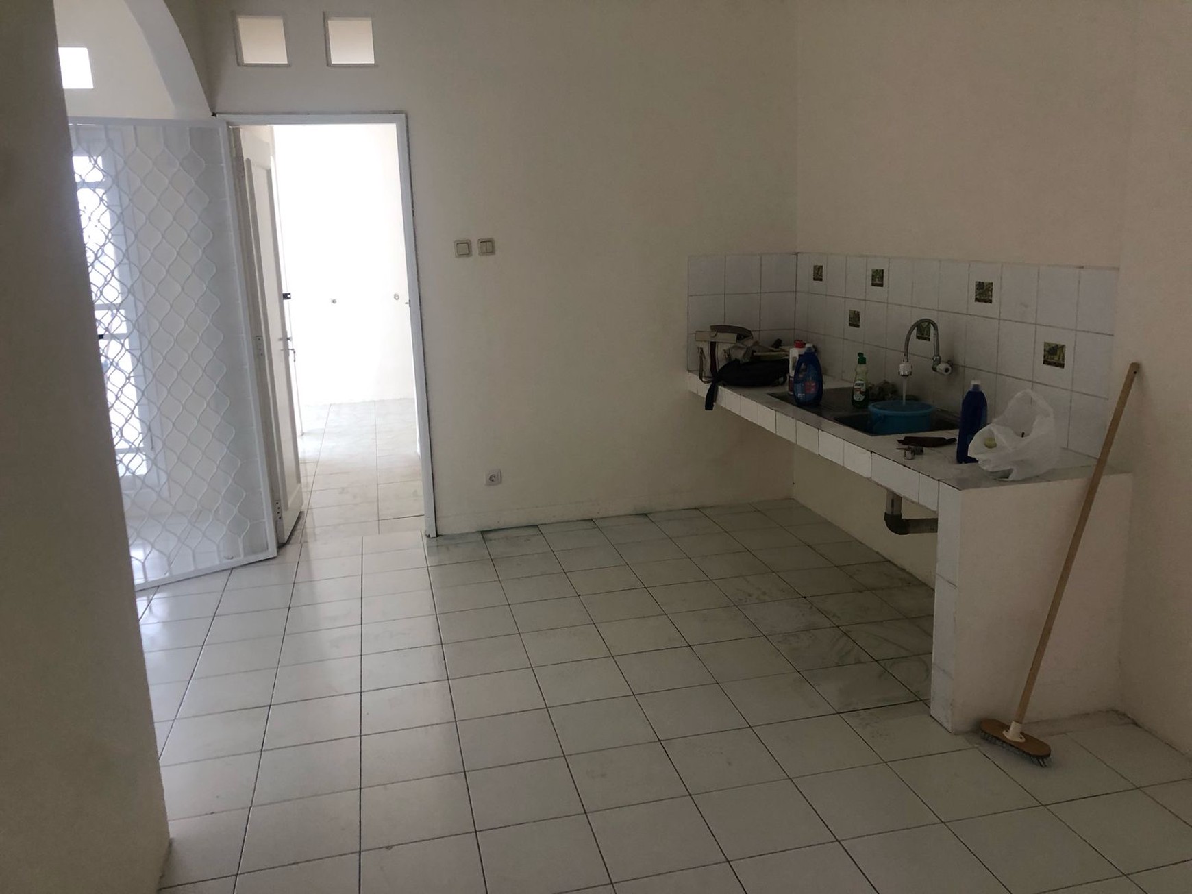 Rumah Renovasi di Nusa Loka BSD