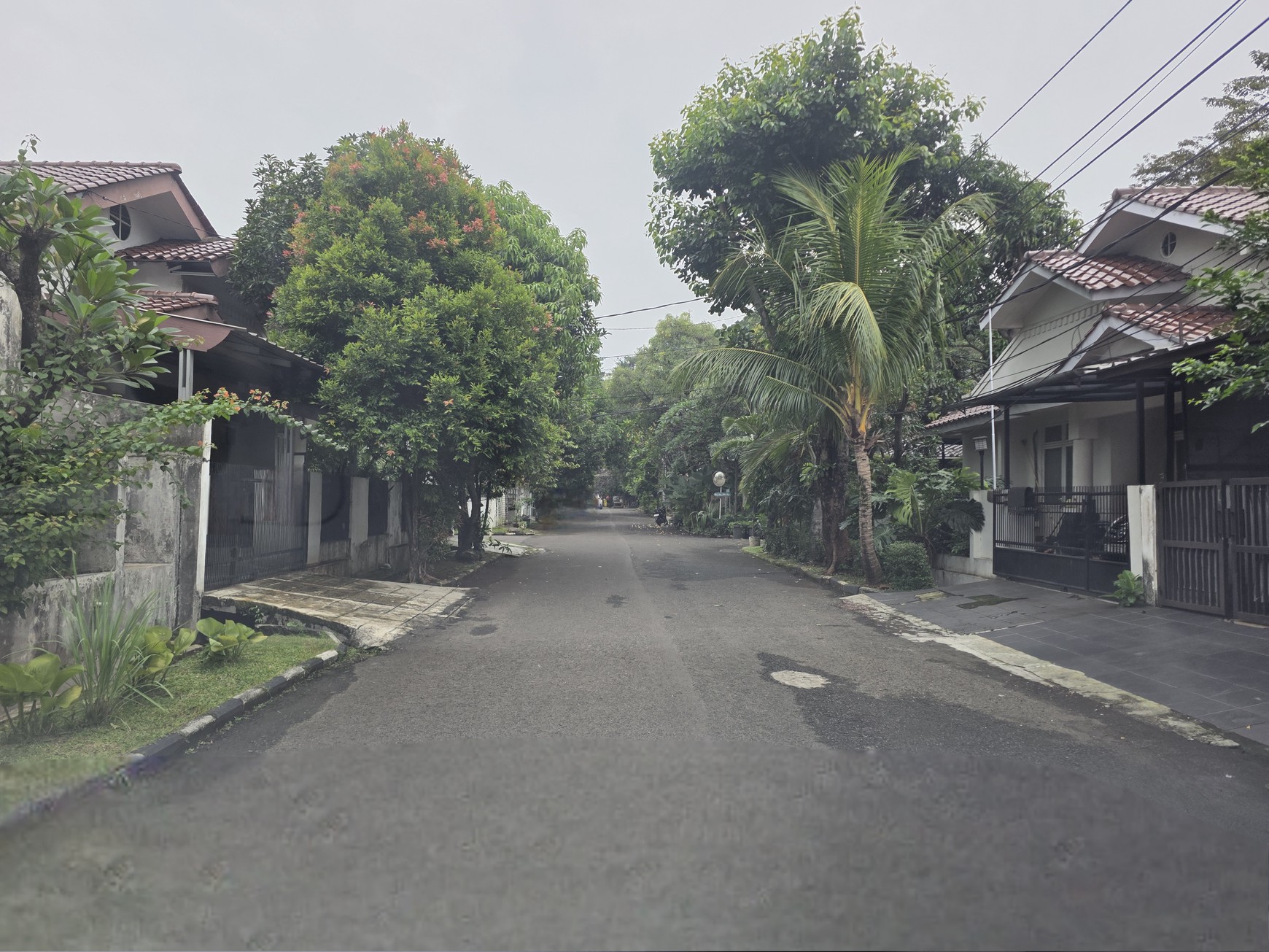 Rumah Bagus Siap Huni dan Asri di Maleo, Bintaro Jaya Sektor 9