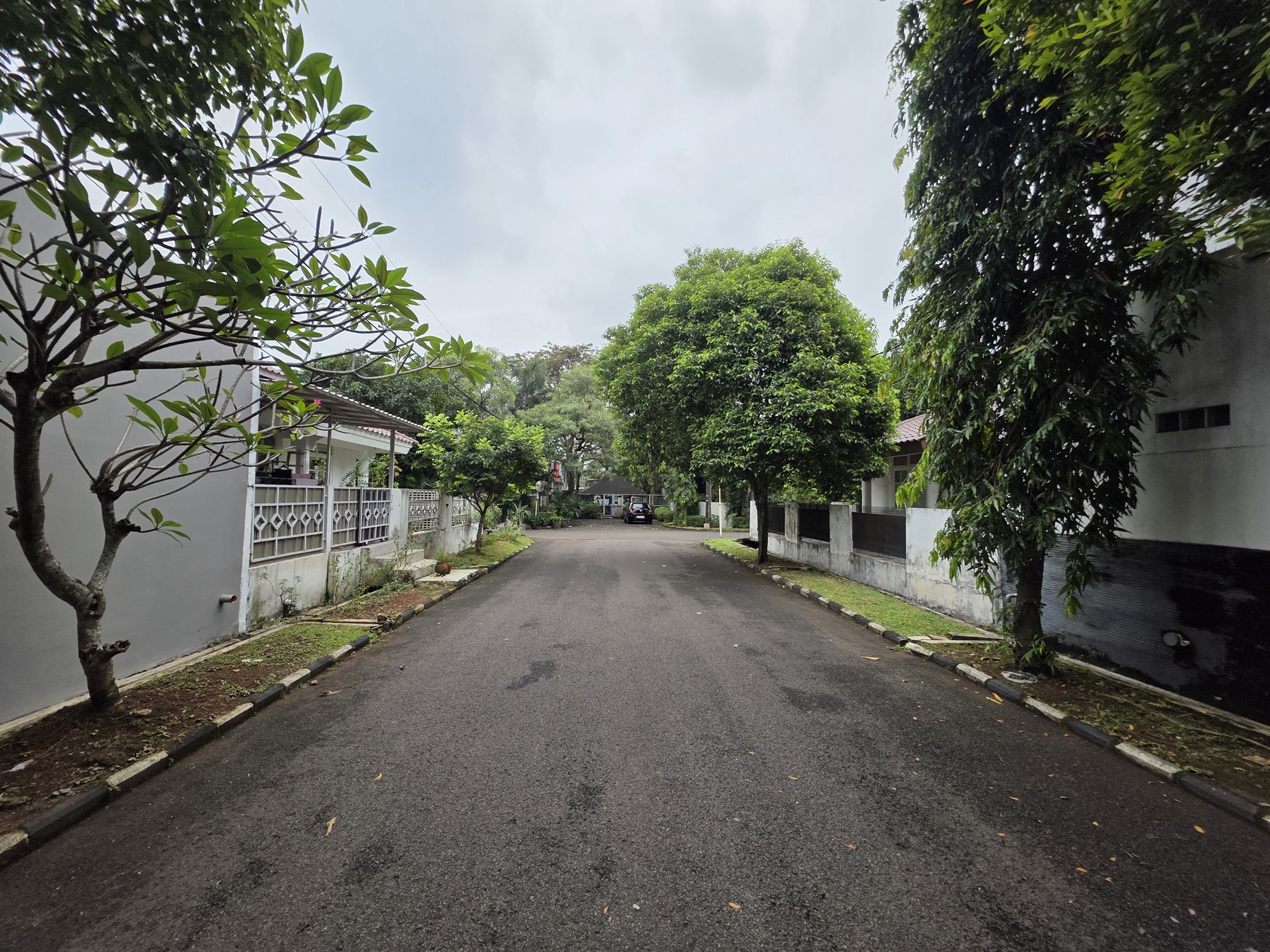 Rumah Bagus Siap Huni dan Asri di Maleo, Bintaro Jaya Sektor 9