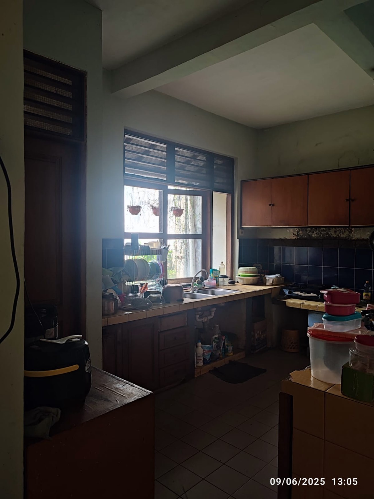 Dijual rumah dalam komplek yang tenang dan rapi