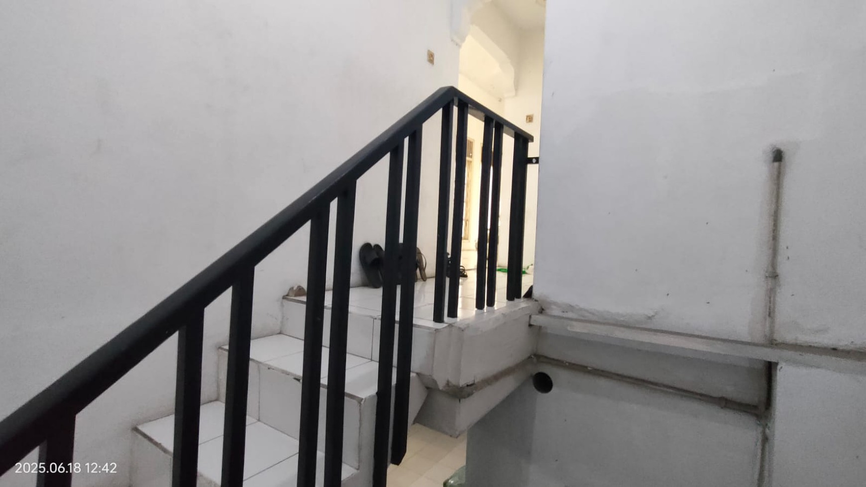 Rumah 2 1/2 Lantai di Duren Sawit Jaktim