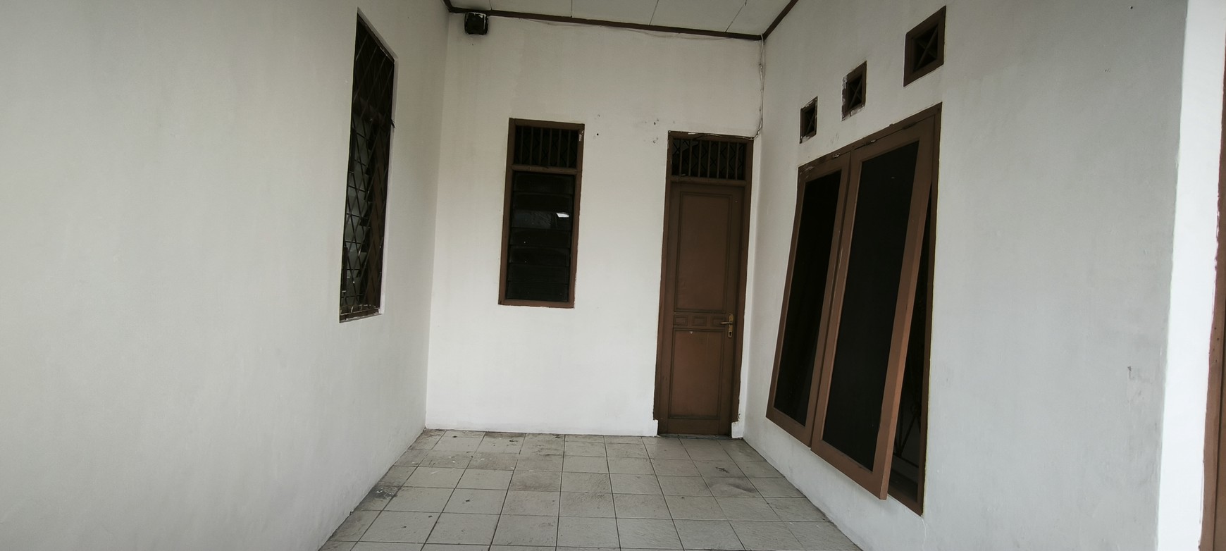 Rumah Hitung Tanah Bonus Kontrakan 13 Pintu Lokasi Strategis di Karet Kuningan