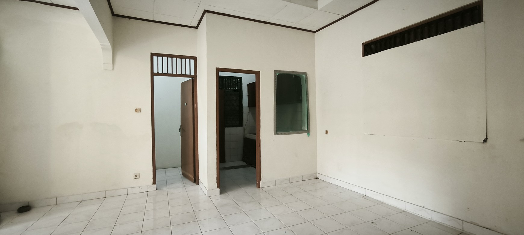 Rumah Hitung Tanah Bonus Kontrakan 13 Pintu Lokasi Strategis di Karet Kuningan