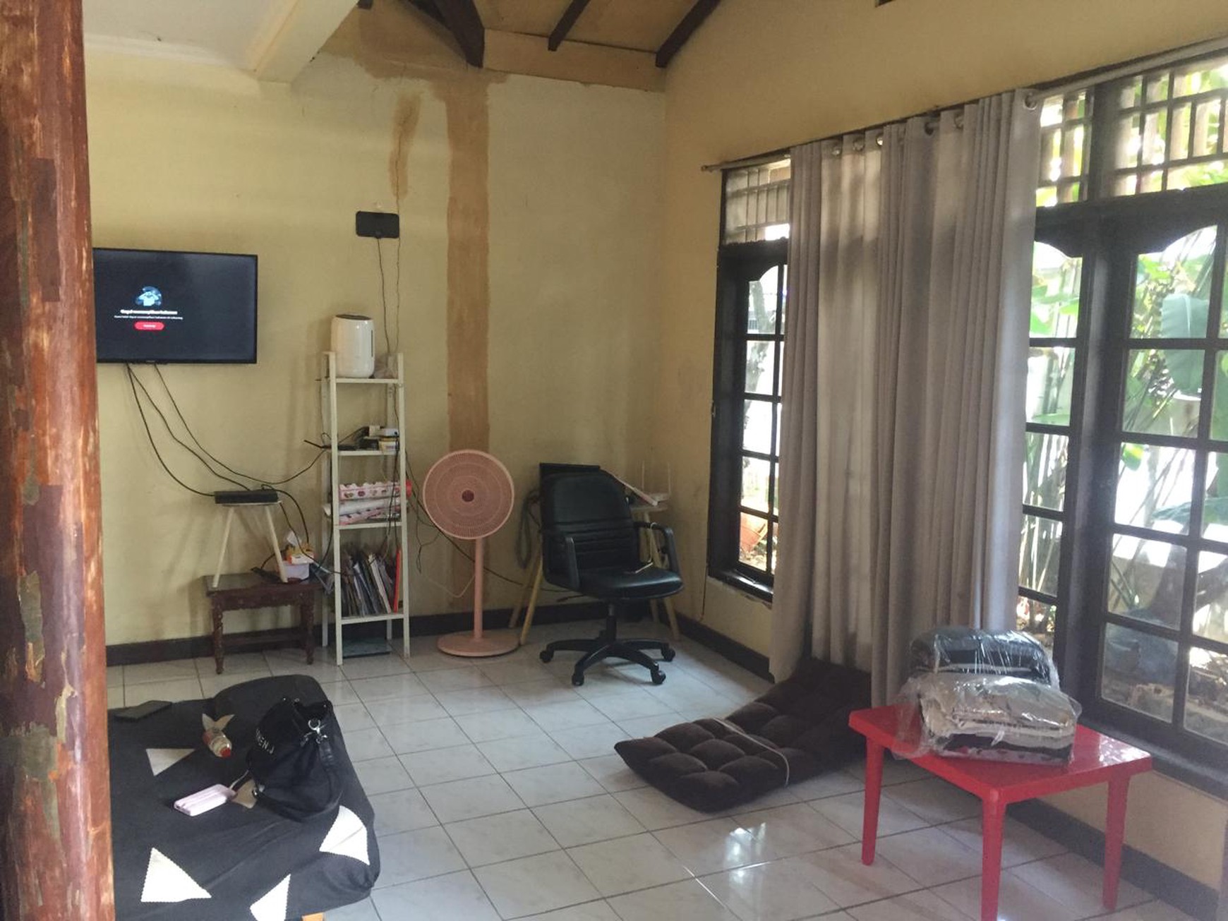 Rumah Hook Siap Huni di Pamulang.