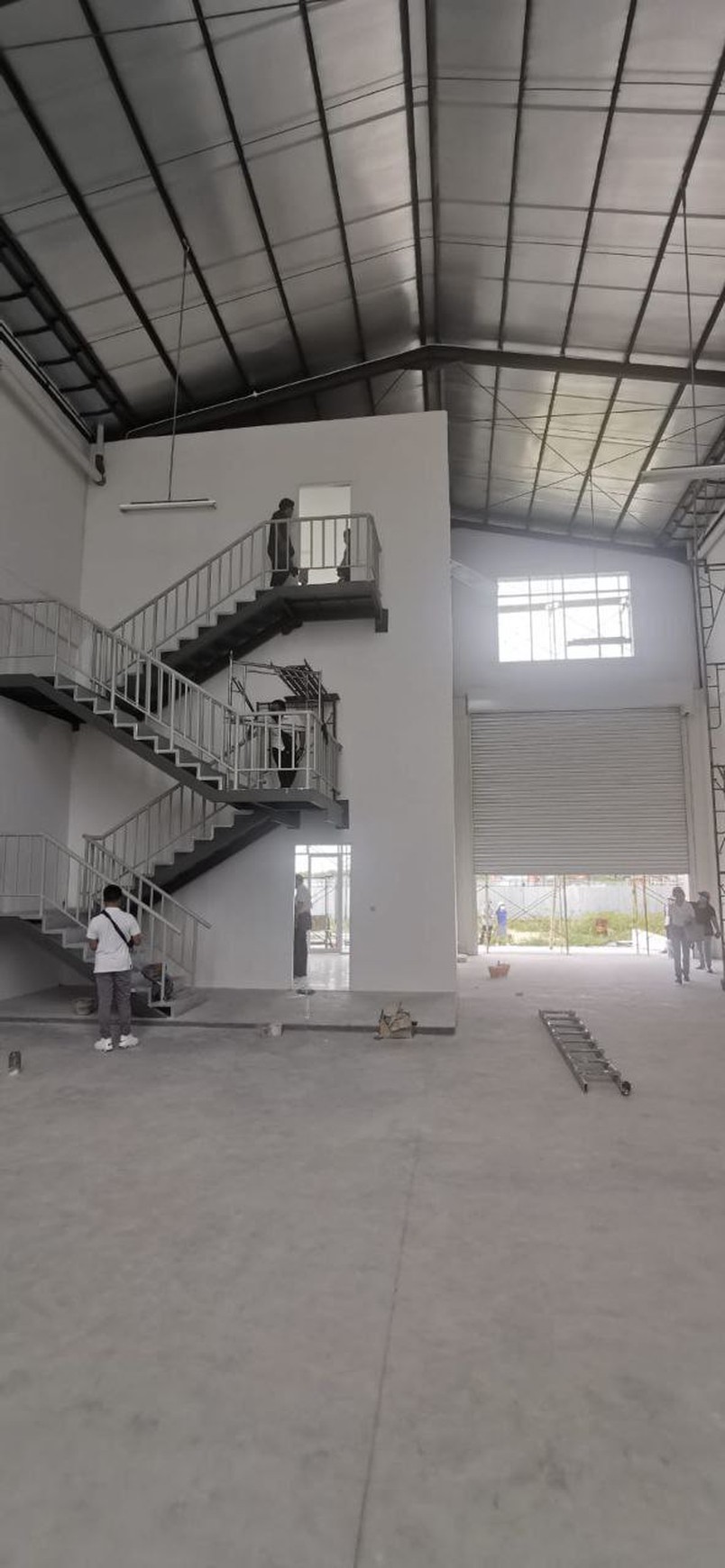 Disewakan Gudang di AKR GEM City, Manyar Gresik 