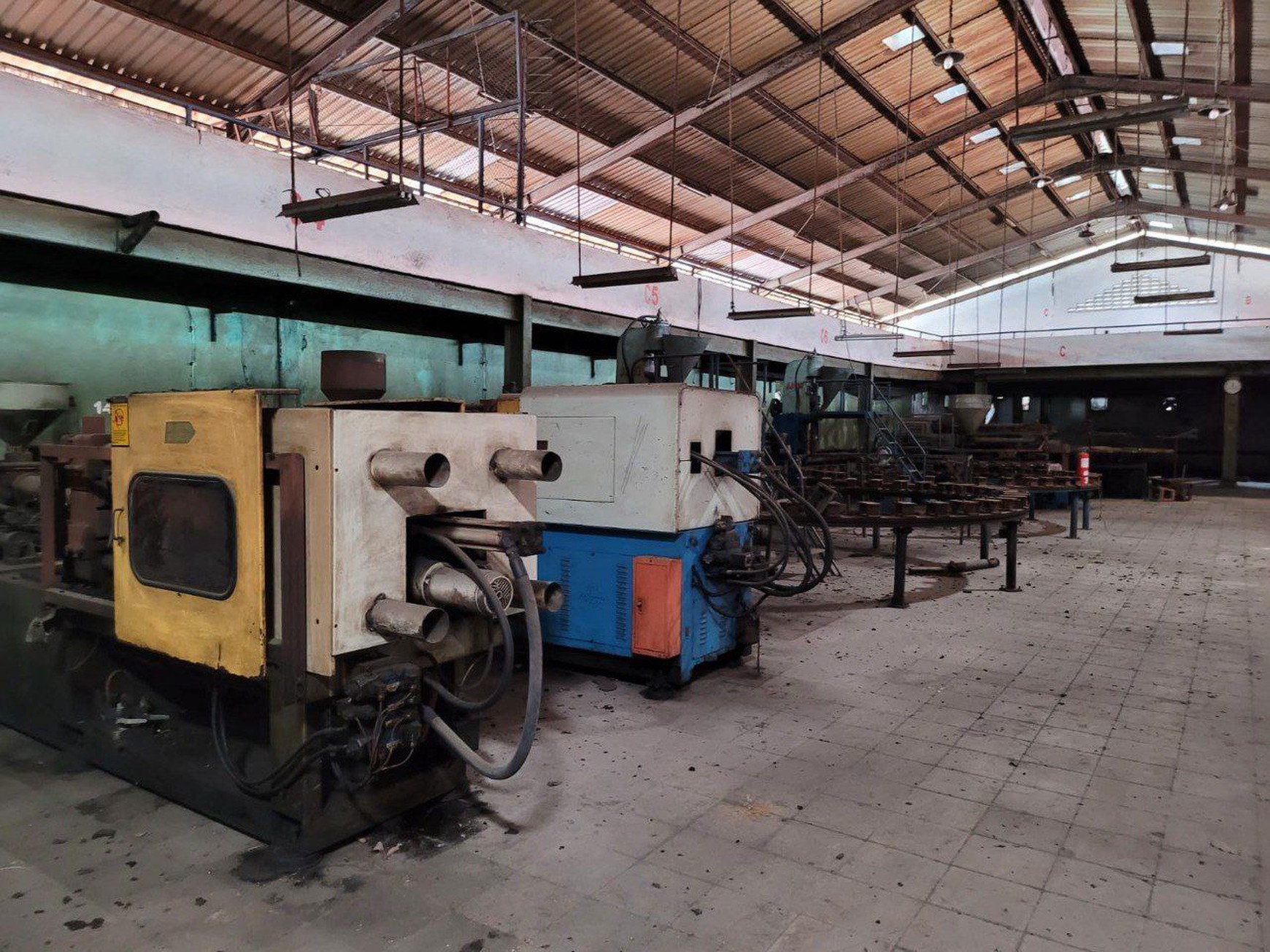 Dijual atau Disewakan Gudang Ex Pabrik Di Jl. Berbek Industri, Waru, Sidoarjo