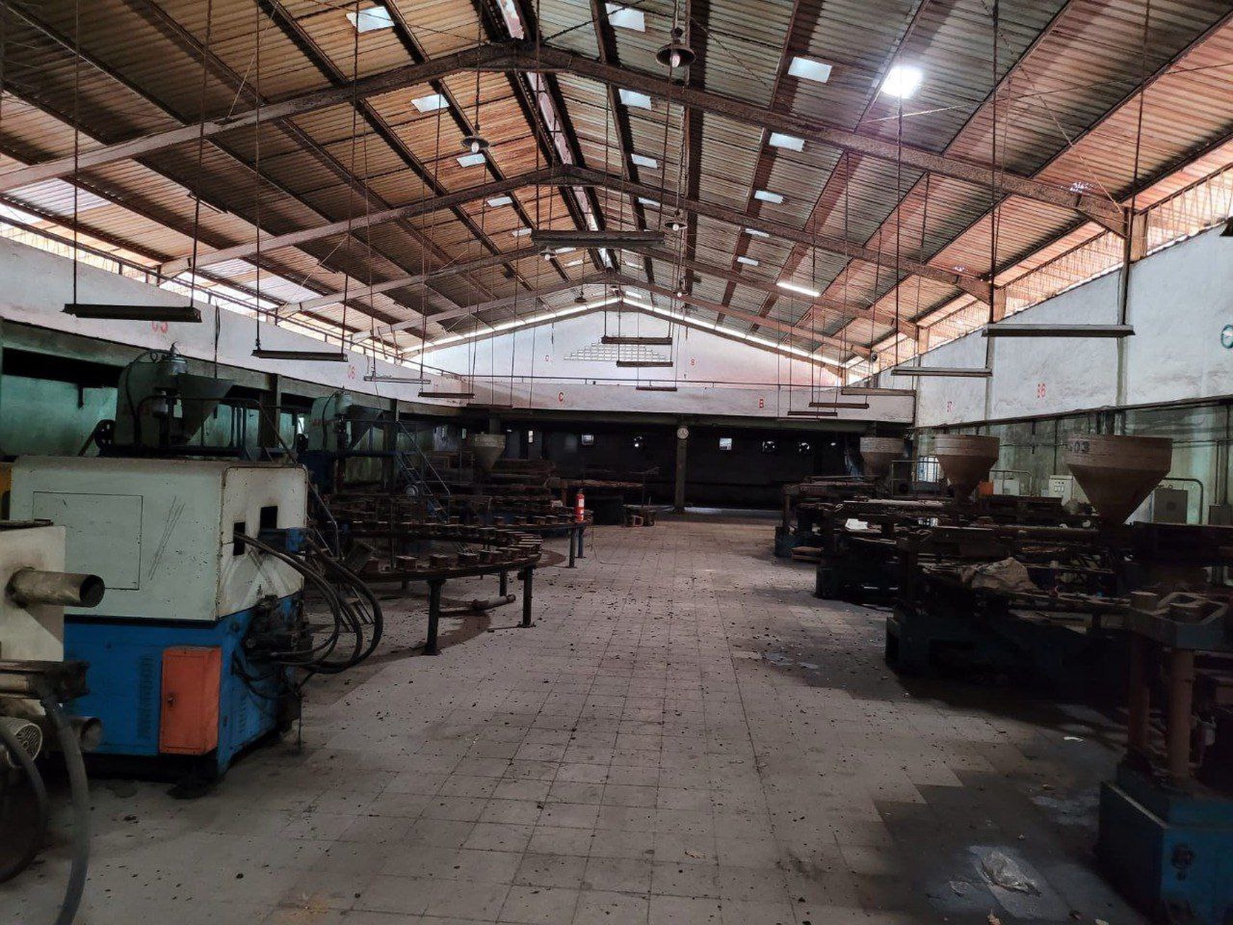 Dijual atau Disewakan Gudang Ex Pabrik Di Jl. Berbek Industri, Waru, Sidoarjo