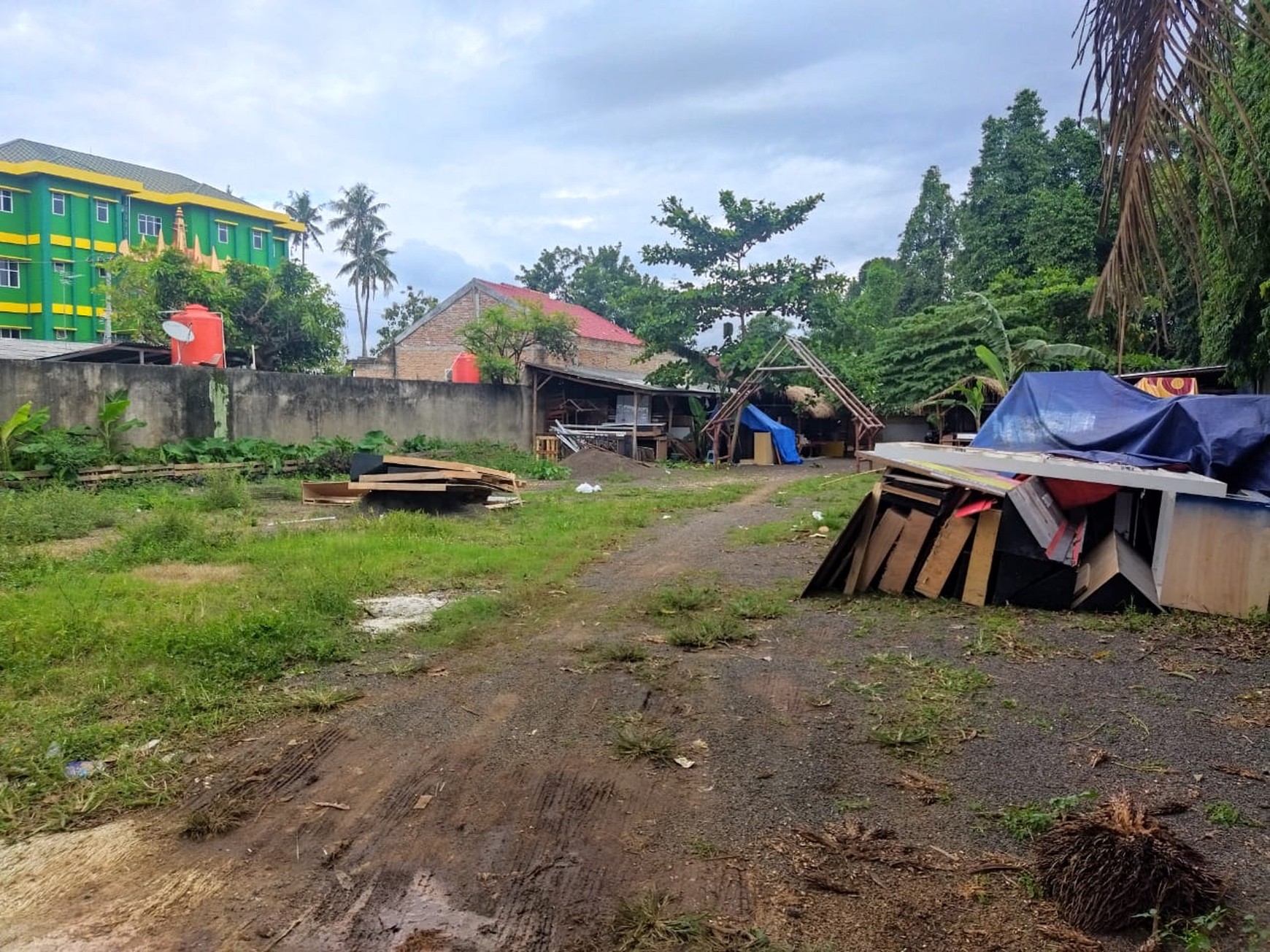 Tanah kosong dijalan Utama Jalur Dua Sultan Agung Way Halim, Bandar Lampung (Lampung)