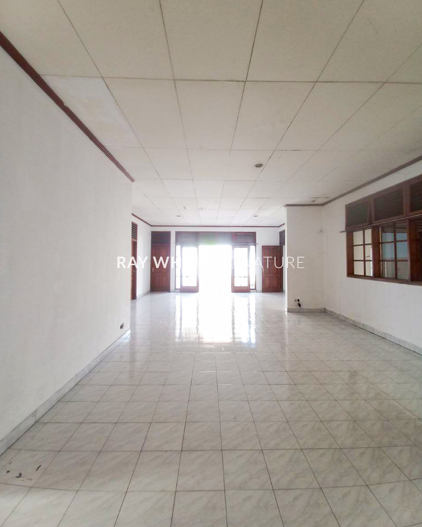 Dijual Rumah Cocok Untuk Usaha di Jl. Damai Cipete