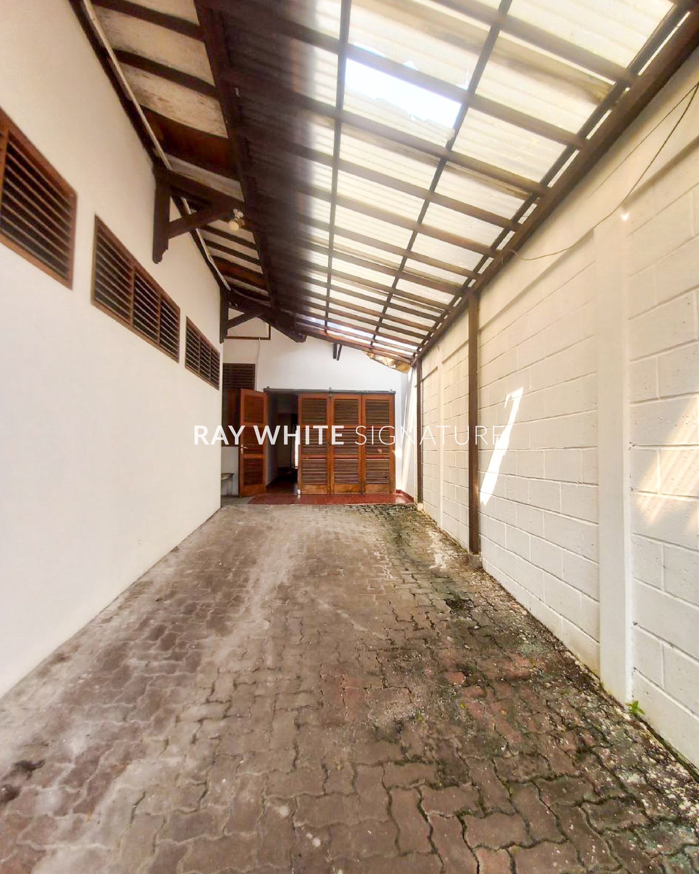 Dijual Rumah Cocok Untuk Usaha di Jl. Damai Cipete