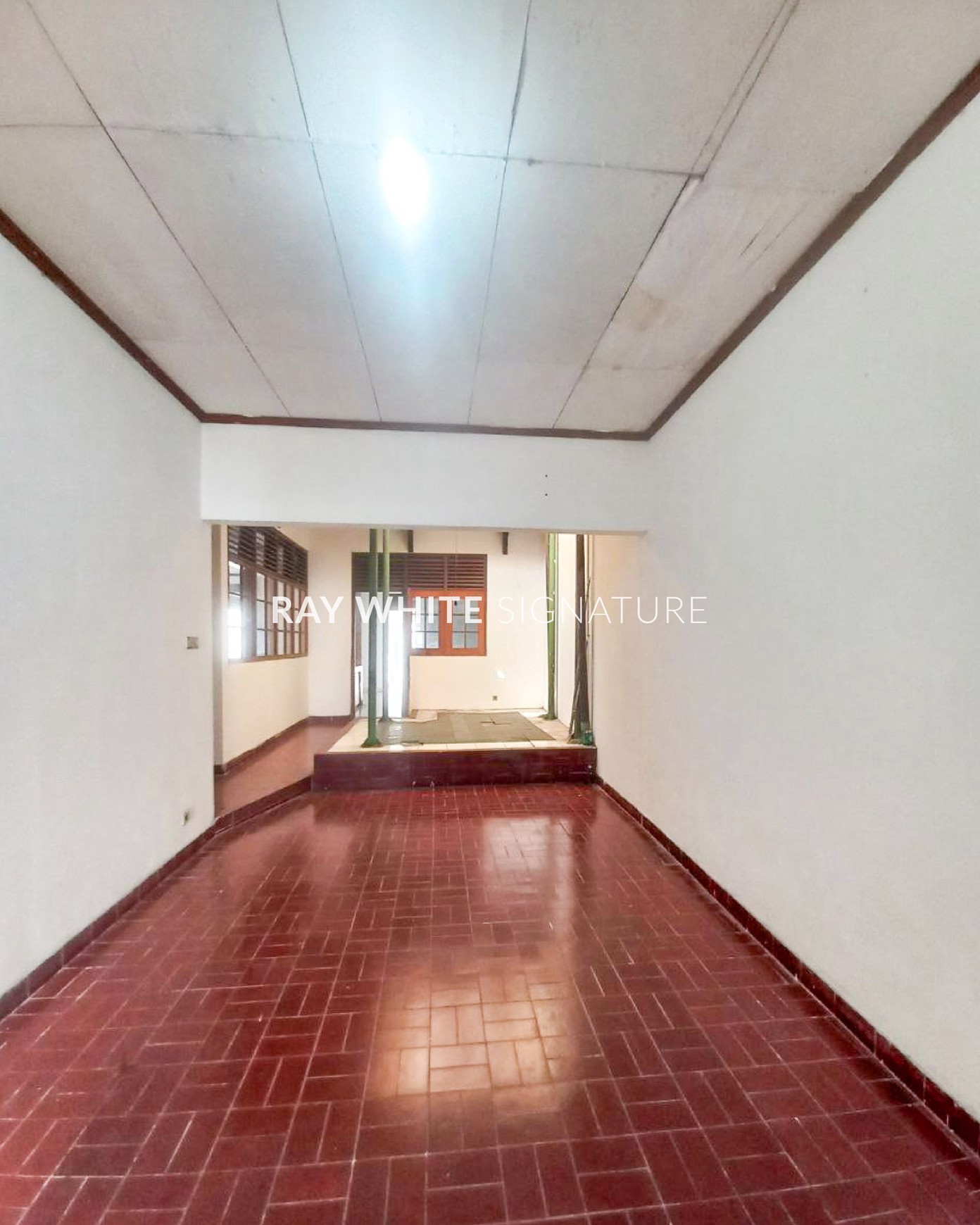 Dijual Rumah Cocok Untuk Usaha di Jl. Damai Cipete