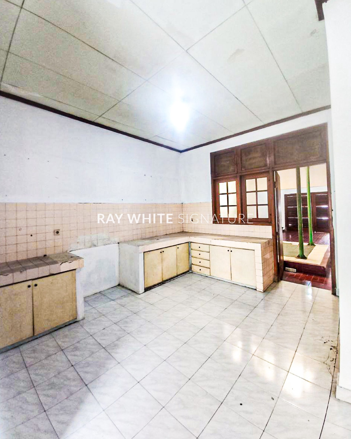 Dijual Rumah Cocok Untuk Usaha di Jl. Damai Cipete