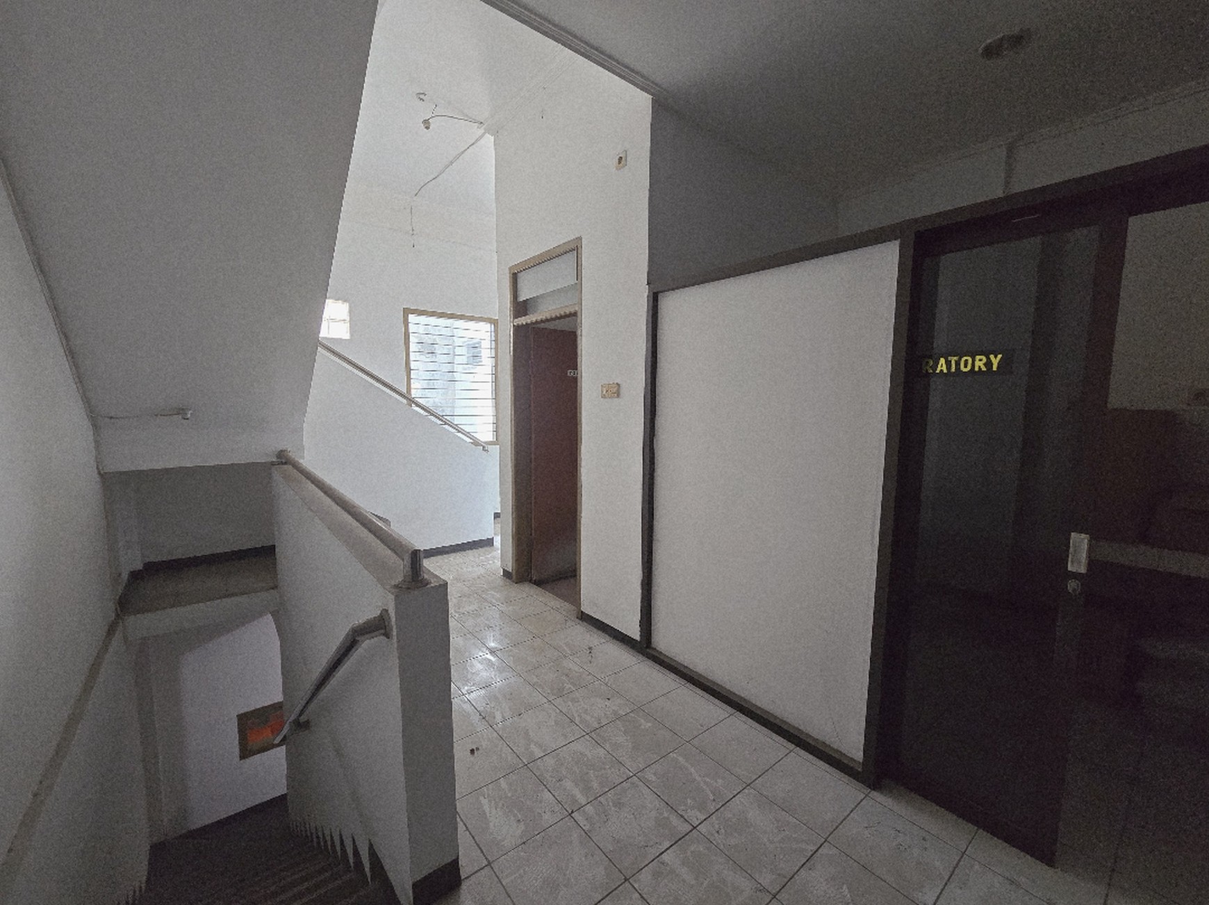 Dijual Ruko Raya Darmo Permai Selatan Surabaya Barat