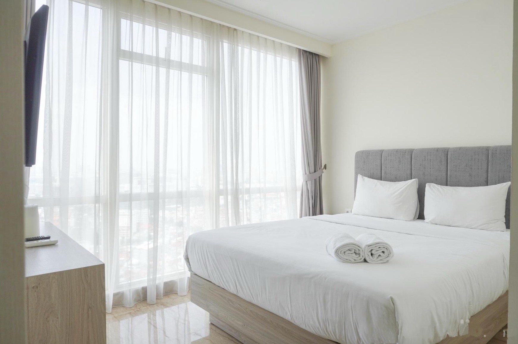 Apartemen Menteng Park 2BR Dijual! Fully Furnished & Strategis