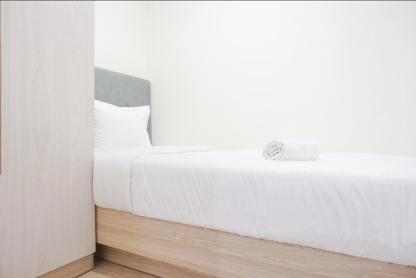 Apartemen Menteng Park 2BR Dijual! Fully Furnished & Strategis