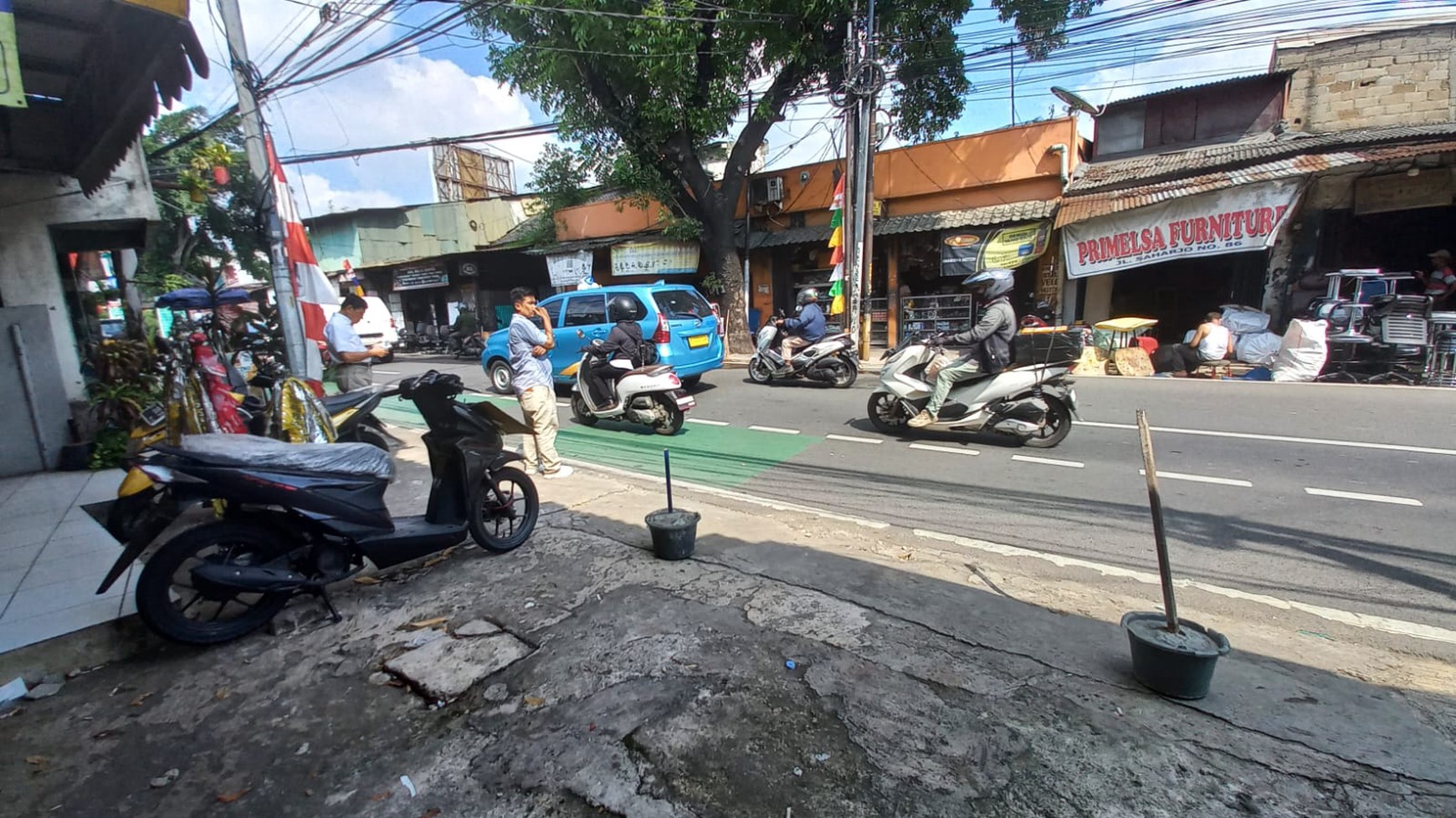 Ruko 3 Lantai di Jalan Saharjo