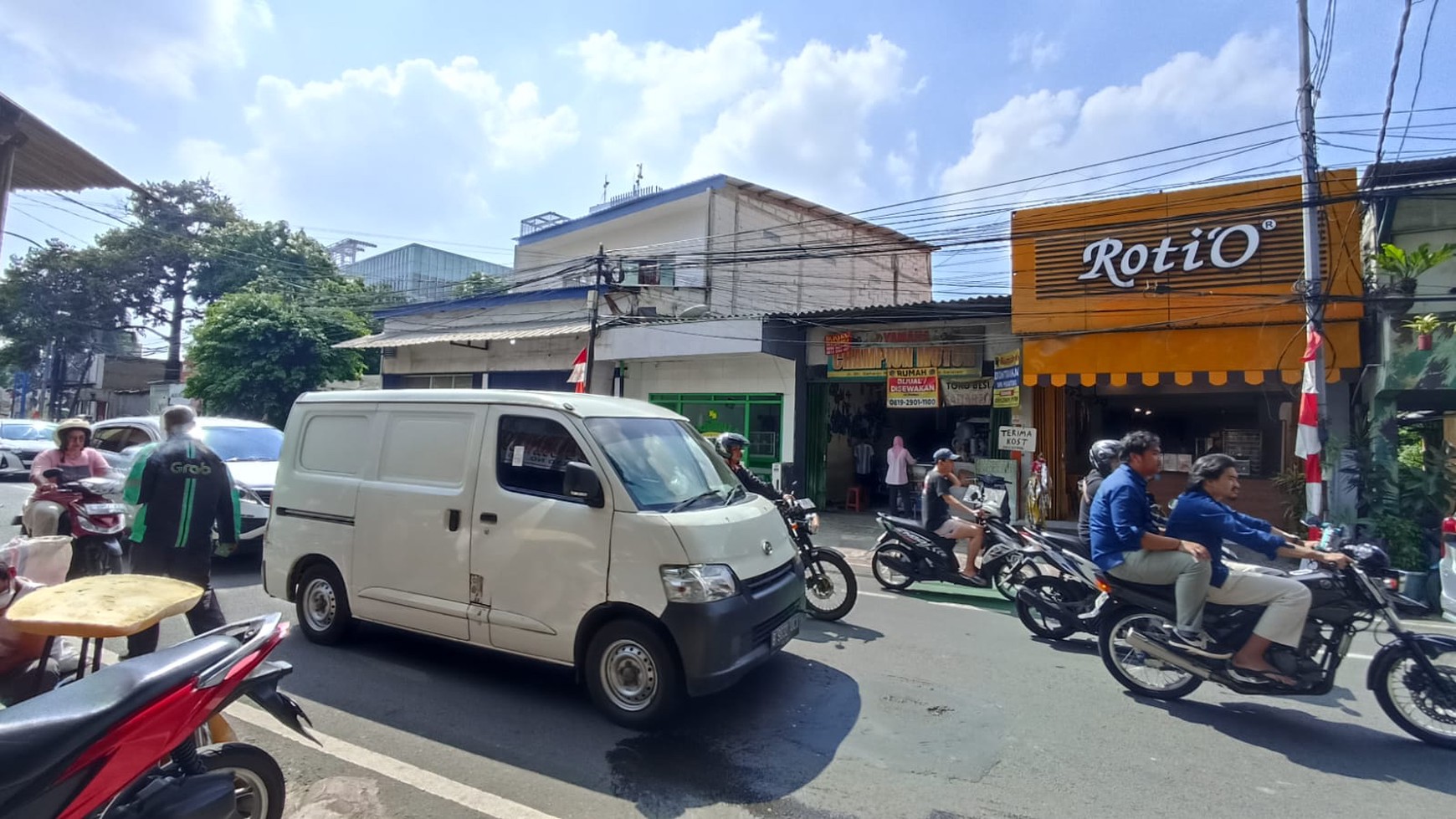 Ruko 3 Lantai di Jalan Saharjo