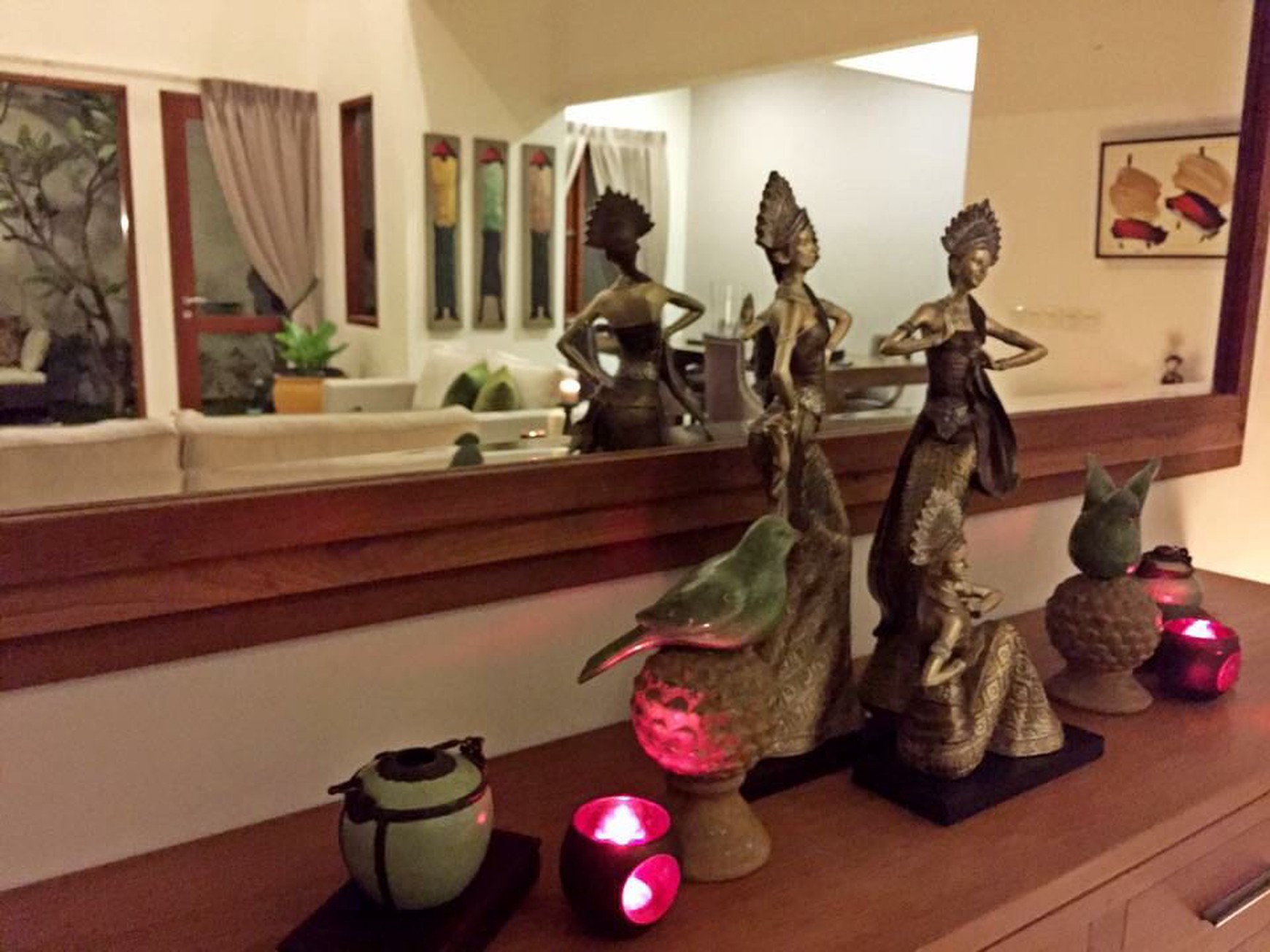 Rumah bagus, cantik, Fully Furnished di Bintaro- Jakarta Selatan